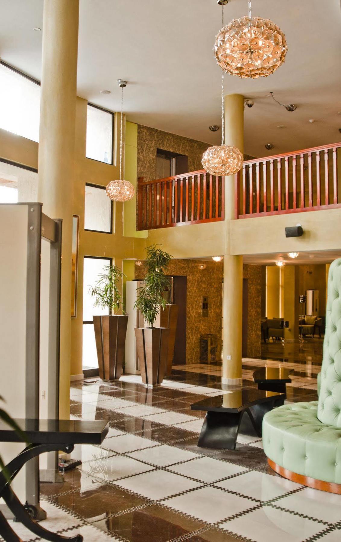 South Star International Hotel Awassa Esterno foto