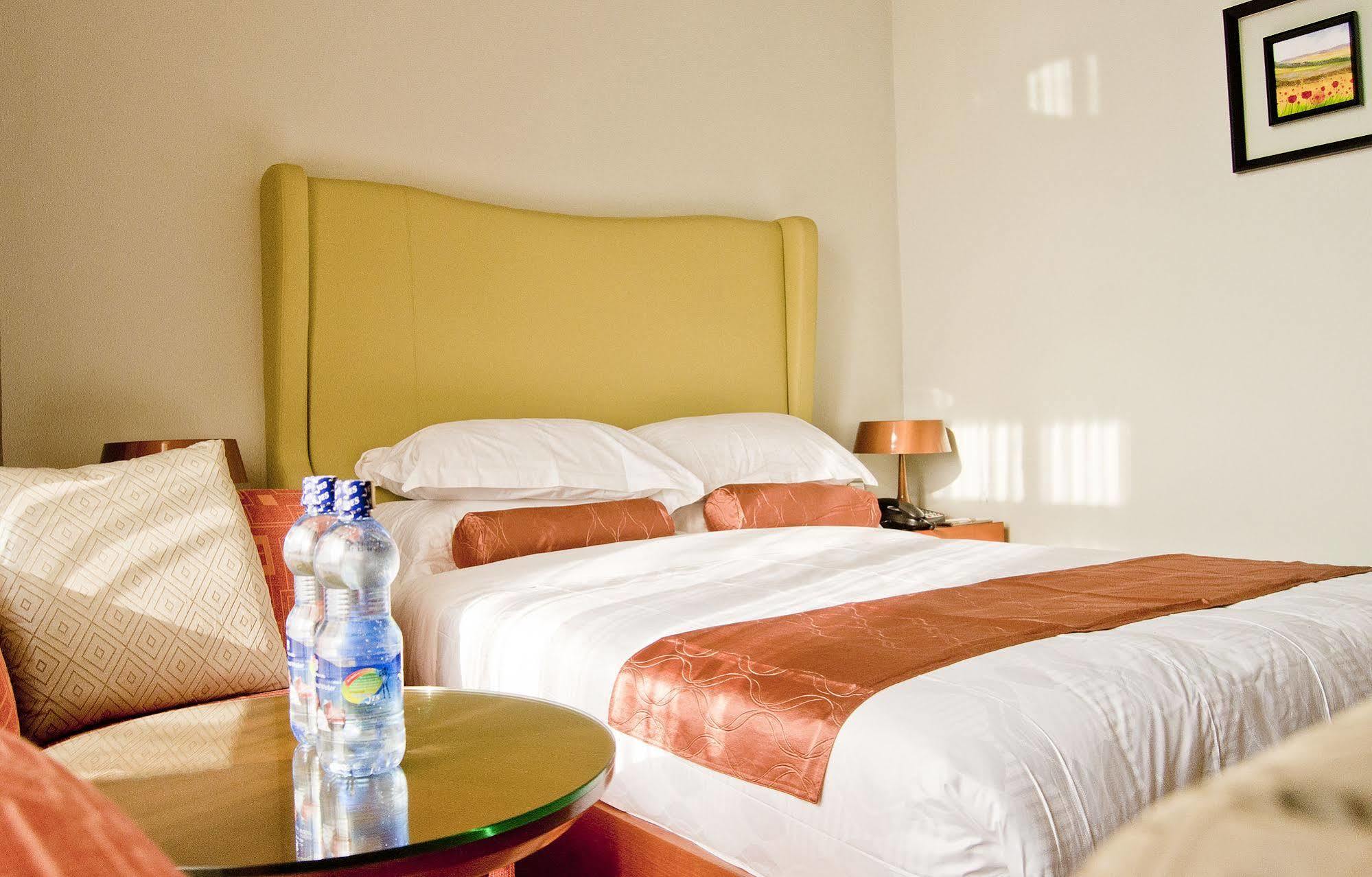 South Star International Hotel Awassa Esterno foto