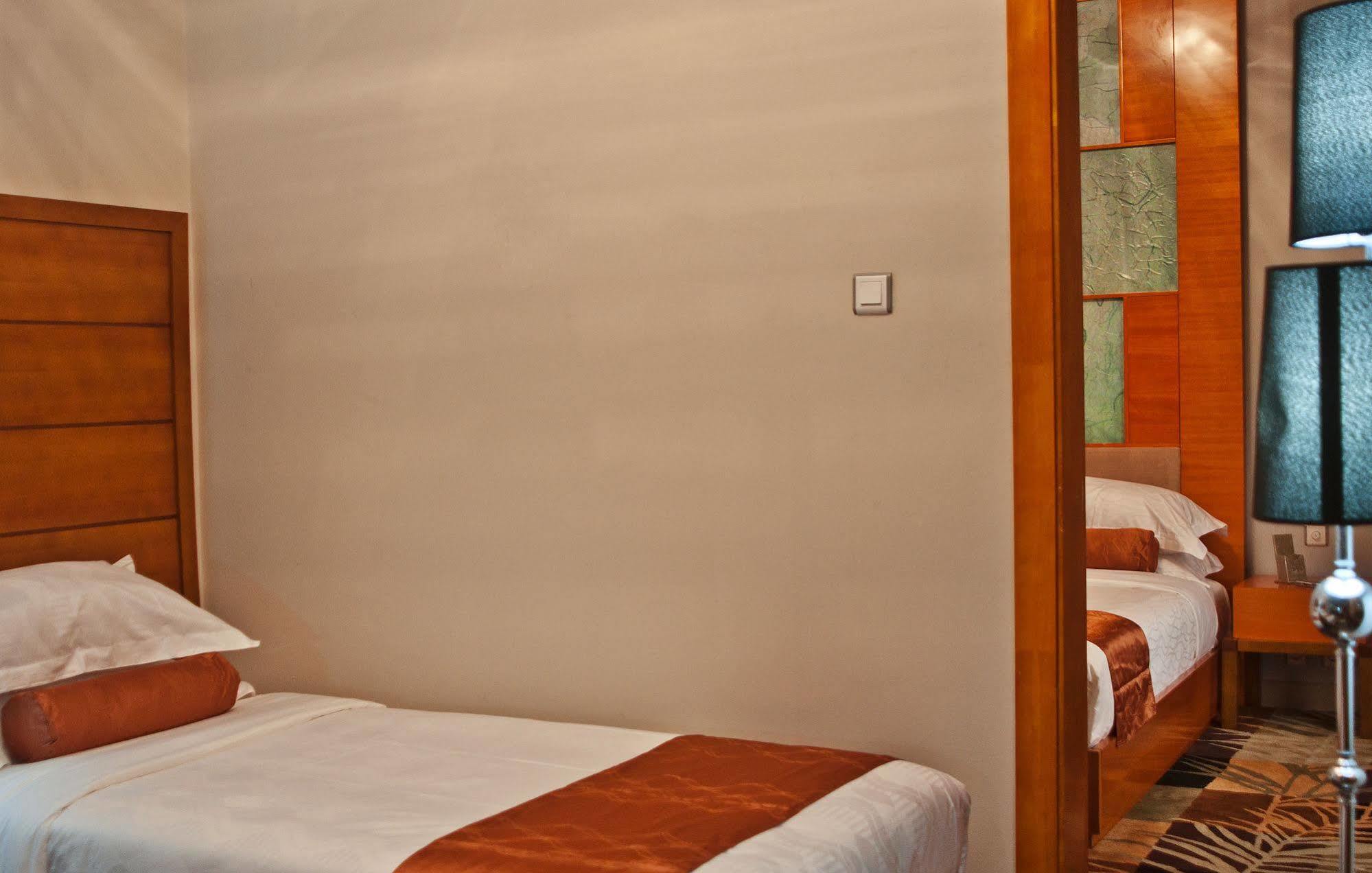 South Star International Hotel Awassa Esterno foto