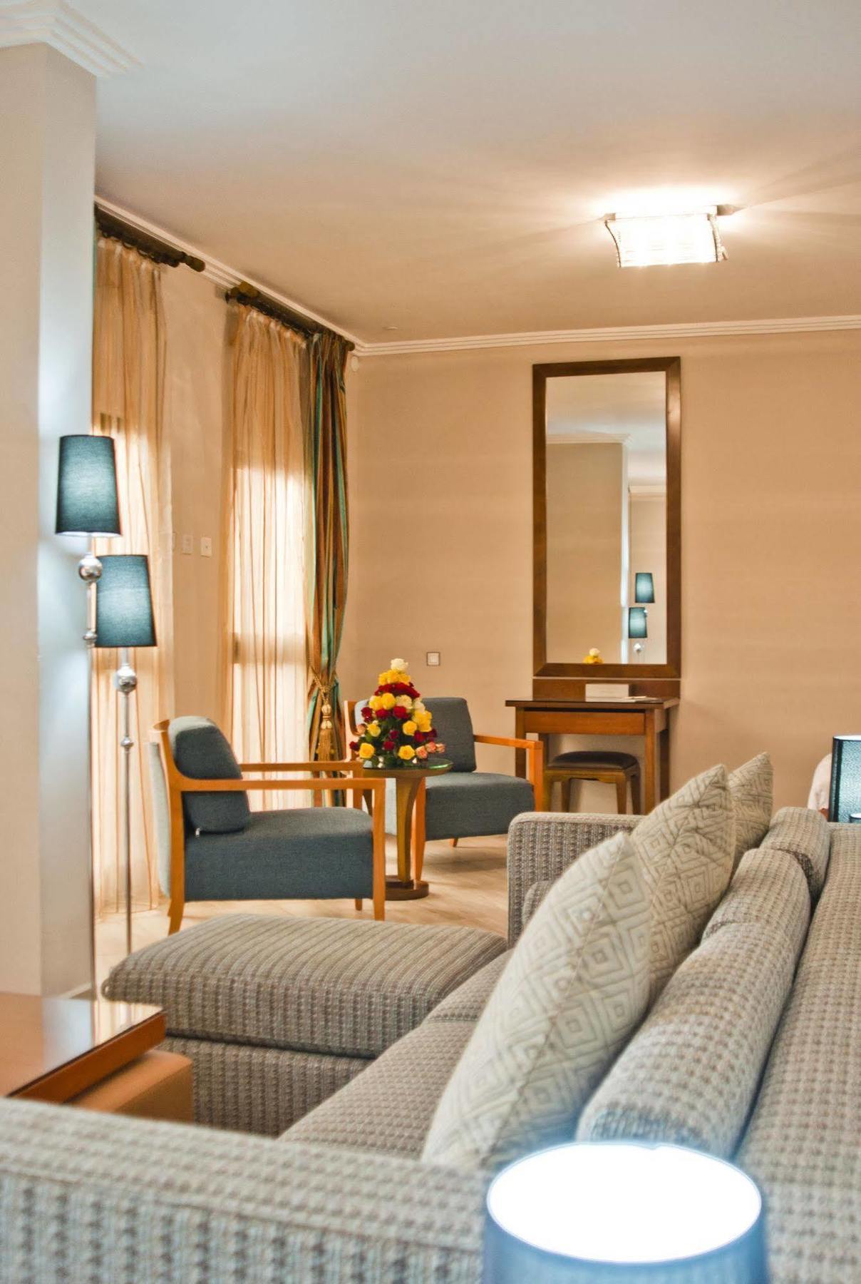 South Star International Hotel Awassa Esterno foto