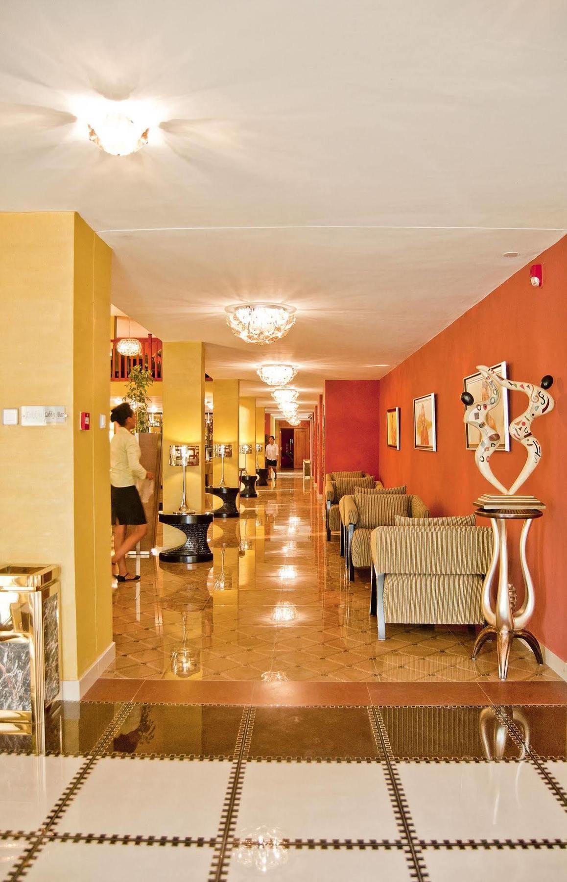 South Star International Hotel Awassa Esterno foto
